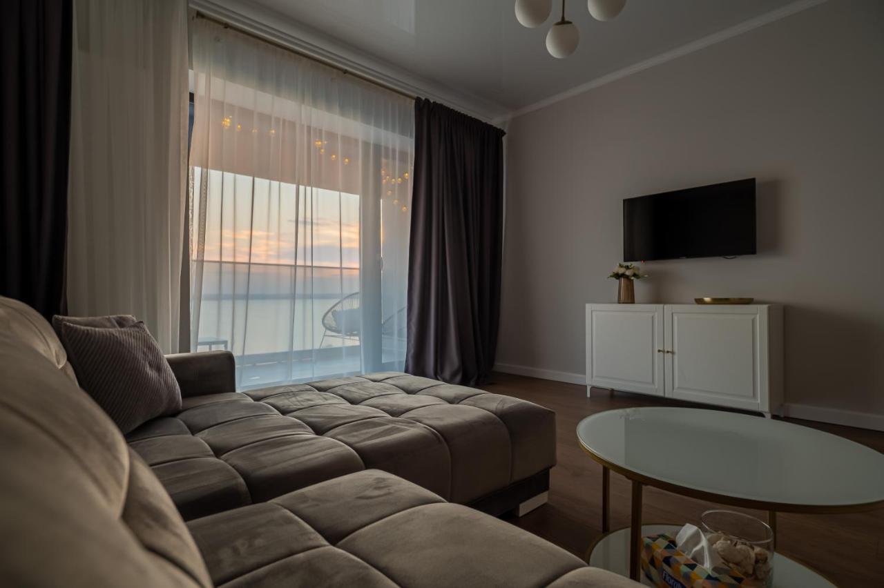 Apartment Golden Mirage Sunset