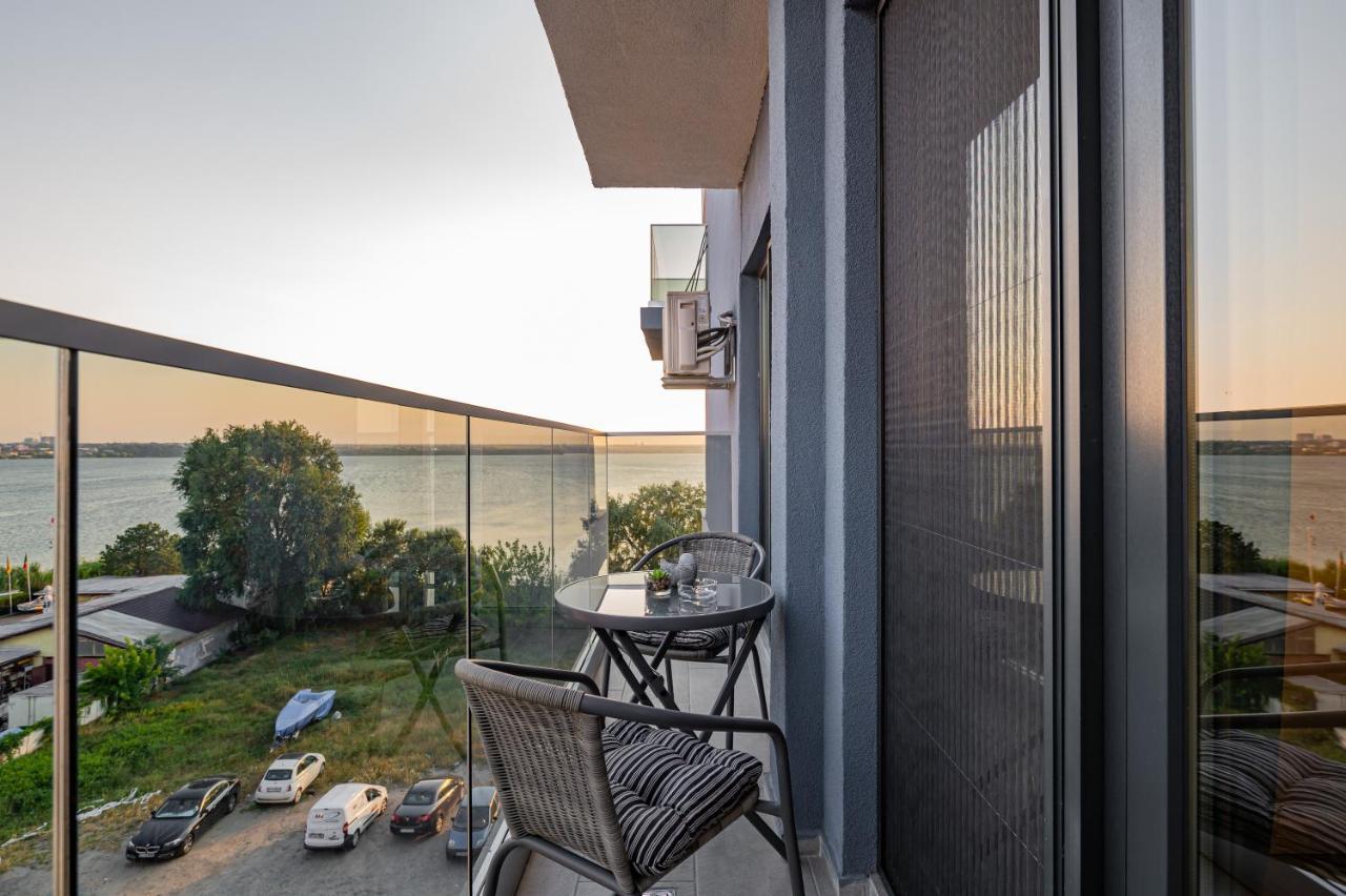 Apartment Golden Mirage Sunset